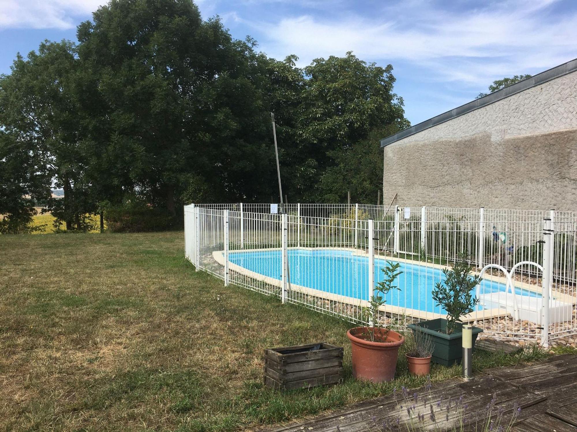 Grand Gite Avec Piscine, Cheminee Et Terrasse Pres De Luneville, Ideal Pour Familles Et Groupes - Fr-1-584-84 Athienville Экстерьер фото
